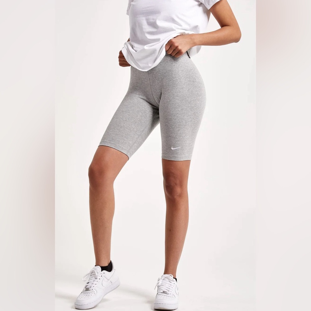 Nike Women's Sportswear Bike Shorts in Grey Size: XS - NWT